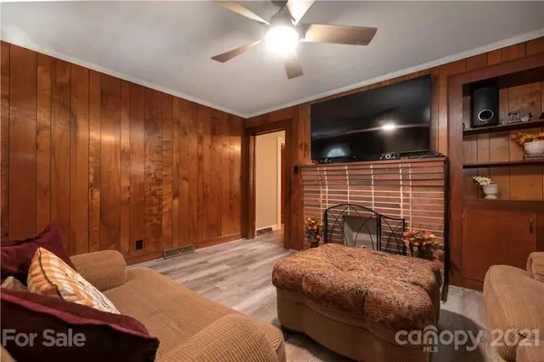 105 N Arbor AVE, Kannapolis, NC 28081