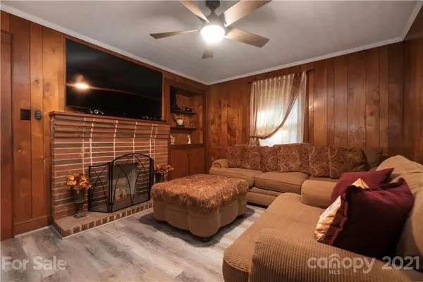 105 N Arbor AVE, Kannapolis, NC 28081