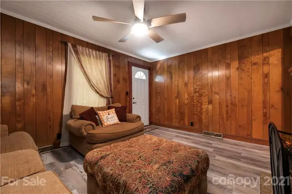 105 N Arbor AVE, Kannapolis, NC 28081
