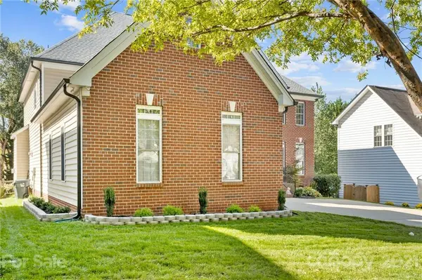 14232 Harvington DR, Huntersville, NC 28078