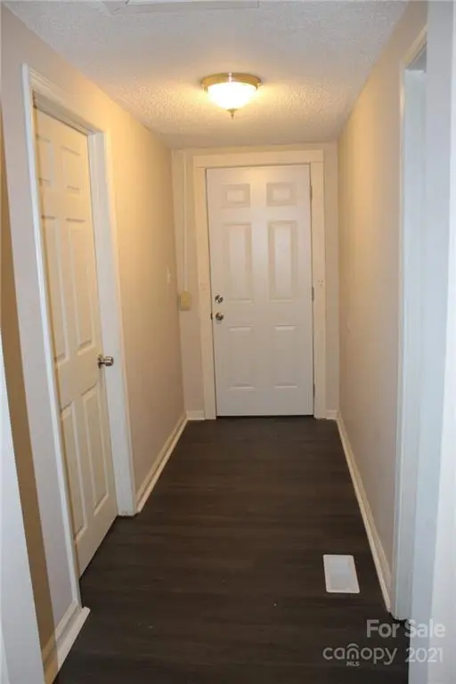 31 20TH ST NW, Hickory, NC 28601