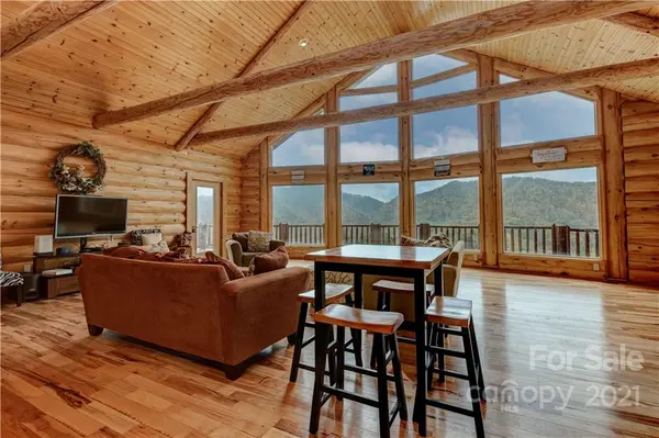 557 Oakside WAY, Burnsville, NC 28714