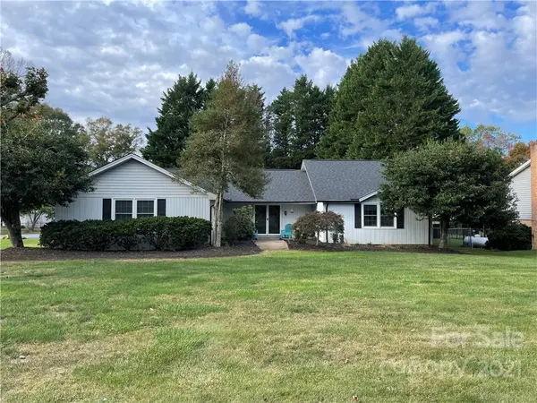 4121 Section House RD #40/E, Hickory, NC 28601