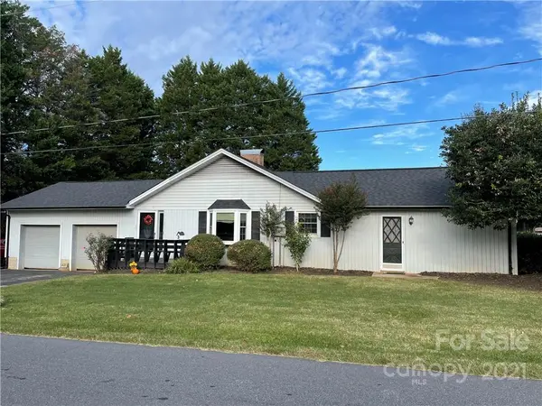 4121 Section House RD #40/E, Hickory, NC 28601