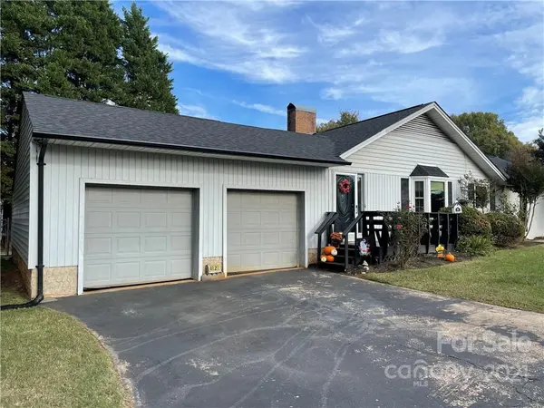 4121 Section House RD #40/E, Hickory, NC 28601