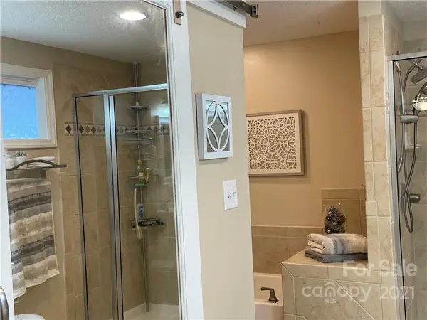 4121 Section House RD #40/E, Hickory, NC 28601