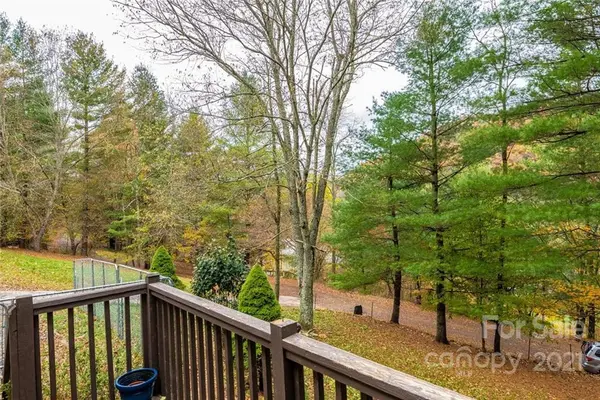 195 Red Maple LN, Boone, NC 28607