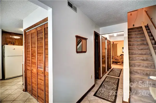 33 George CIR, Maggie Valley, NC 28751