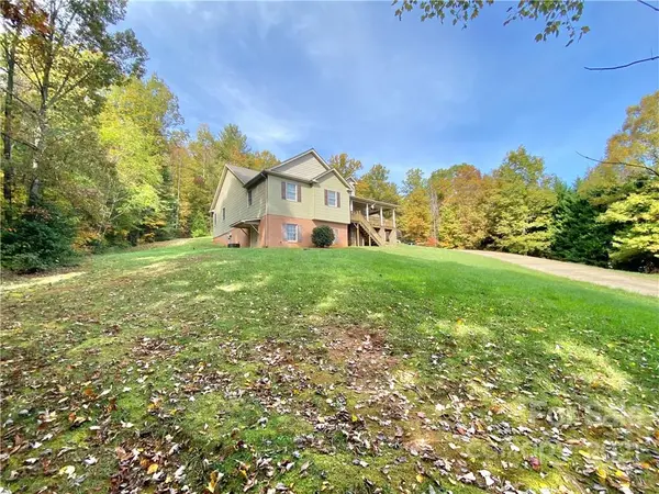 4156 Lindsay ST, Lenoir, NC 28645