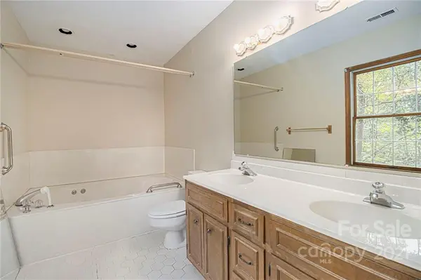 7024 Pleasant DR, Charlotte, NC 28211