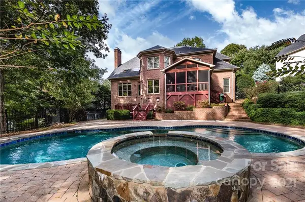 7120 Meadow Run LN, Charlotte, NC 28277