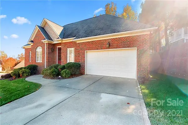 5411 Old Course DR, Cramerton, NC 28032