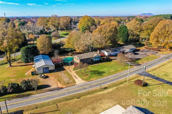 2109 Dove ST, Newton, NC 28658