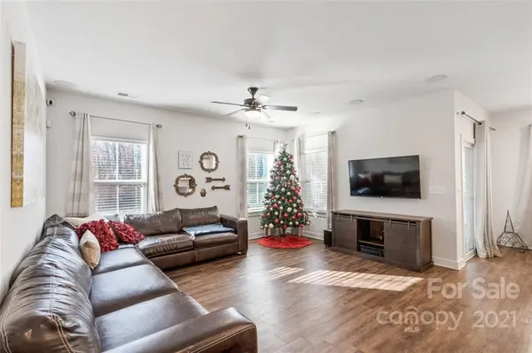 145 Tetcott ST, Mooresville, NC 28115