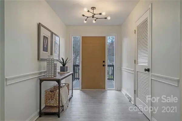 2600 Innsbrook RD, Charlotte, NC 28226