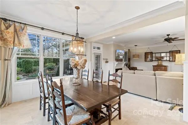 237 Hillandale DR, Charlotte, NC 28270