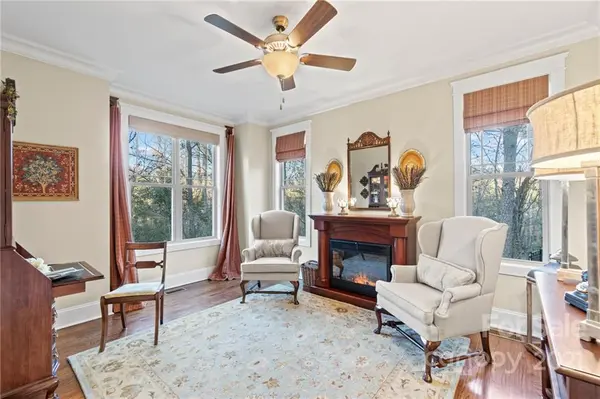 237 Hillandale DR, Charlotte, NC 28270