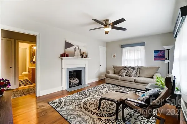 1214 Mitchell AVE, Statesville, NC 28677
