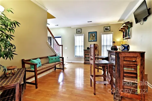 9411 Mitchell Glen DR, Charlotte, NC 28277