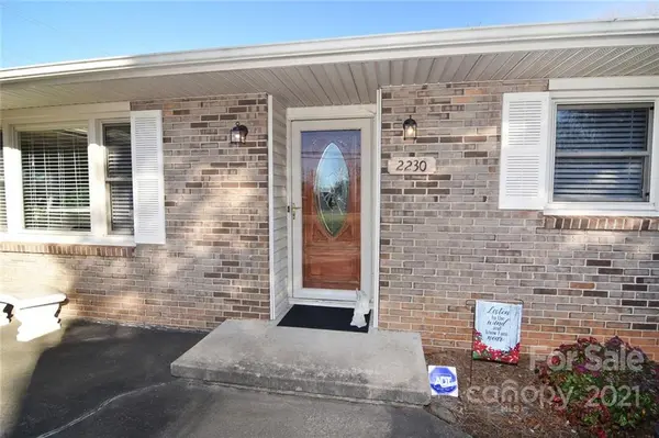2230 24th ST NE, Hickory, NC 28601