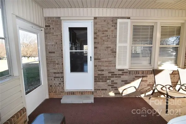 2230 24th ST NE, Hickory, NC 28601