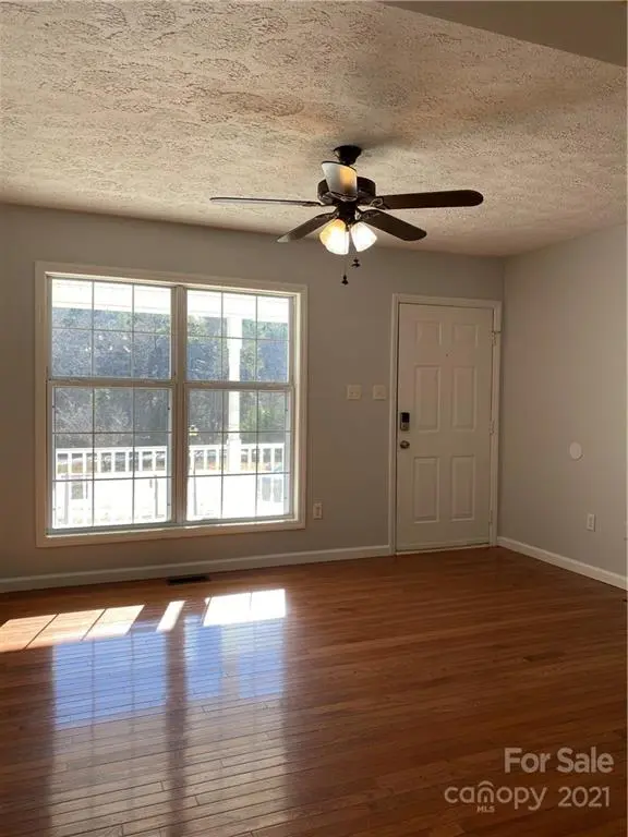 3889 Colt CT, Lenoir, NC 28645
