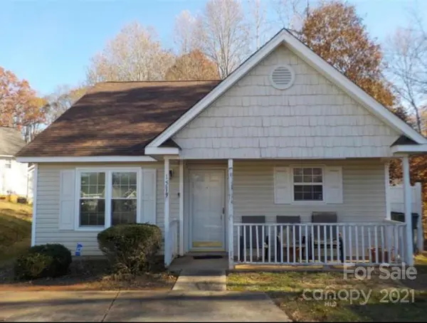 1515 Blue Topaz CT #13, Charlotte, NC 28216