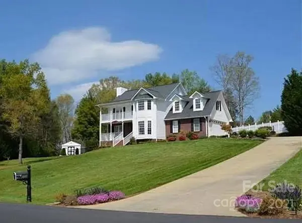 350 Windsor DR, Taylorsville, NC 28681