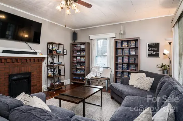 125 1st AVE, Statesville, NC 28677