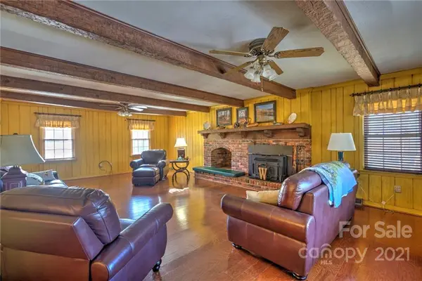 1127 Richmond RD, Rockingham, NC 28379