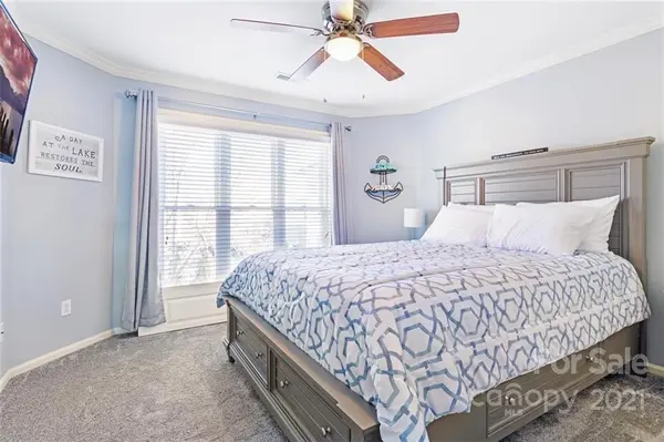 948 Southwest DR, Davidson, NC 28036