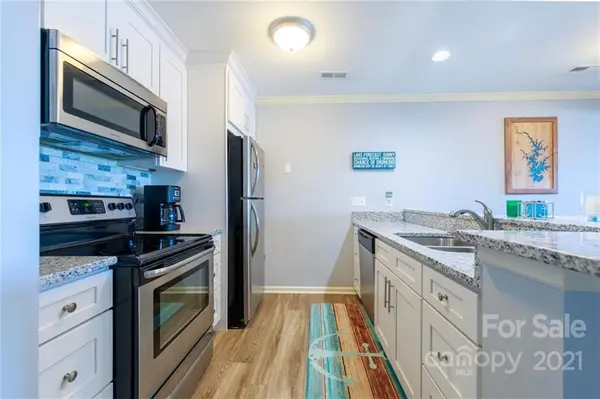 948 Southwest DR, Davidson, NC 28036