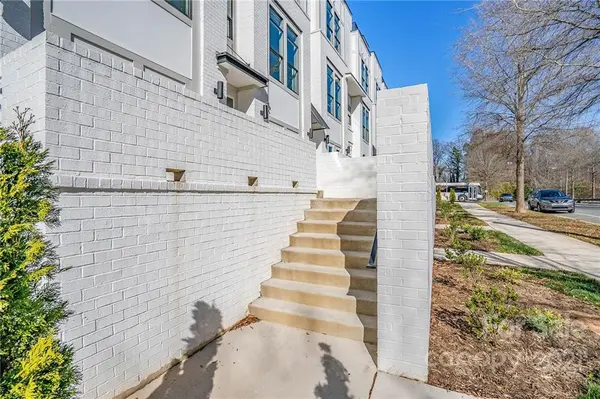 2341 Wesley Village RD, Charlotte, NC 28208