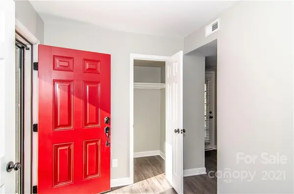 3825 Colony Crossing DR, Charlotte, NC 28226