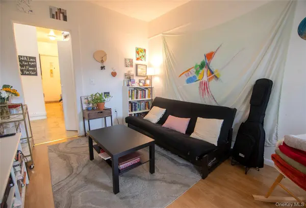 22-07 19th ST #D, Astoria, NY 11105