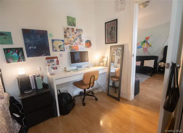 22-07 19th ST #D, Astoria, NY 11105