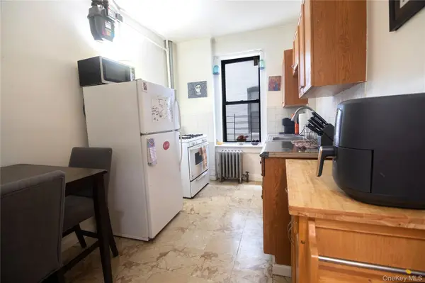 22-07 19th ST #D, Astoria, NY 11105