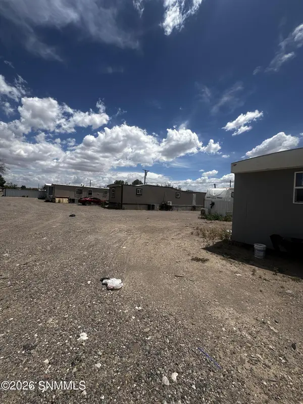1124 Fort Selden RD #1-6, Las Cruces, NM 88007