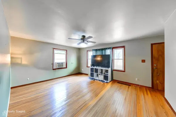 3113 17th, Columbus, IN 47201