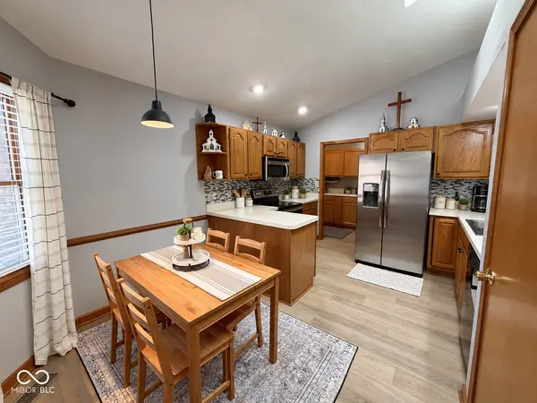 2419 Simpson LN, Shelbyville, IN 46176