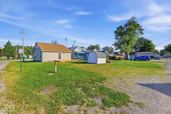 858 Miller AVE, Shelbyville, IN 46176