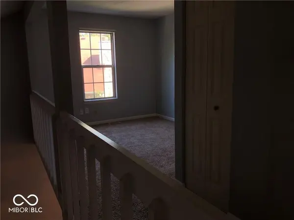 7881 Hunters PATH, Indianapolis, IN 46214