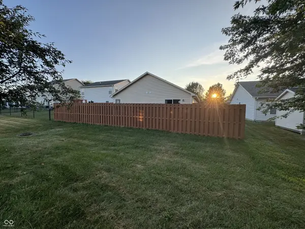 155 Thistlewood DR, Greenfield, IN 46140