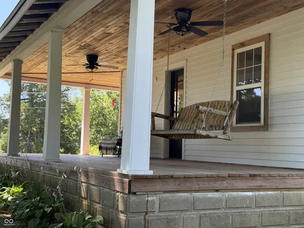 7622 Becks Grove RD, Freetown, IN 47235