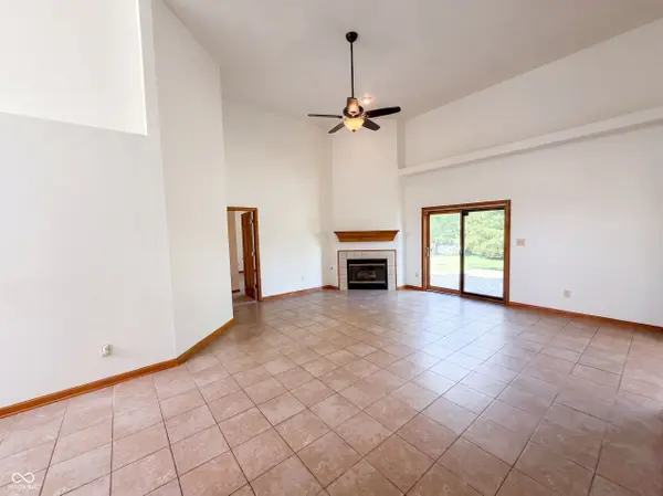 10048 Ironway DR, Indianapolis, IN 46239