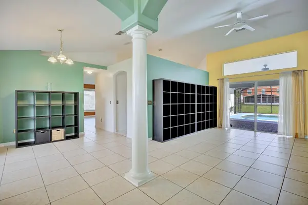 858 MENDOZA DR, Kissimmee, FL 34758