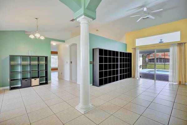 858 MENDOZA DR, Kissimmee, FL 34758