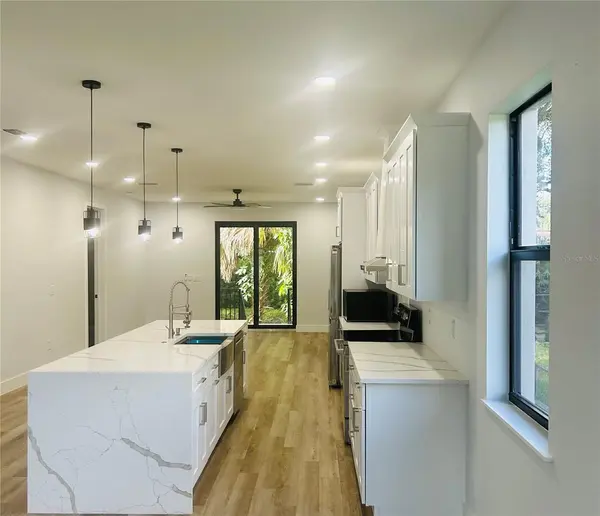 2122 BIRD ST., Tampa, FL 33604