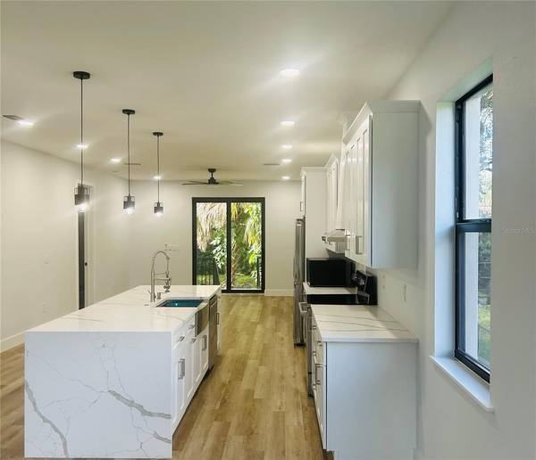 2122 BIRD ST., Tampa, FL 33604