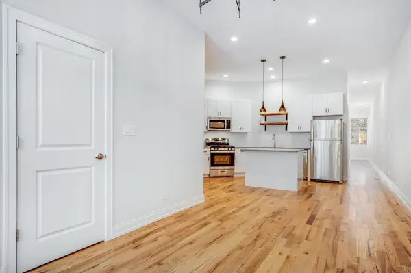 5407 S Harper AVE #1, Chicago, IL 60615